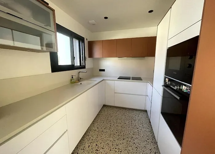 Maison Bord De Villa